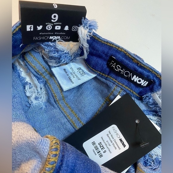 🆕Fashion Nova - Yes Now Distressed Bermuda Shorts - Picture 7 of 10